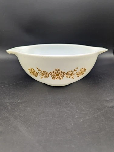 Vintage Pyrex Butterfly Gold Bowl 1.5 Qt Mixing Bowl