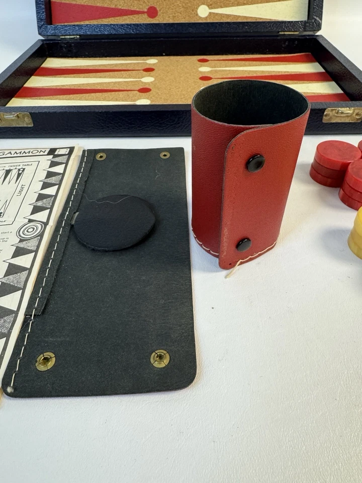 CARDINAL BACKGAMMON SET Cork Gameboard/Bakelite Red & Butterscotch Game Pieces - Image 3 of 4