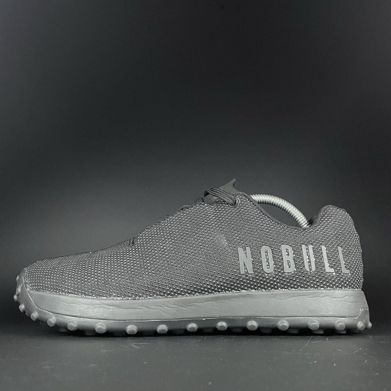 SAOLA Scarpe da ginnastica basse nere NOBULL Turf Trainer da uomo taglia 10 usate in ottime condizioni