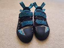 La Sportiva Tarantula boulder climbing shoes  UK 4
