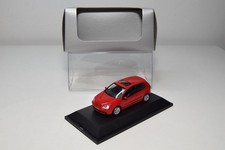 B69 1:43 SCHUCO VW VOLKSWAGEN GOLF MK V 3 DOORS RED MIB DEALER BOX