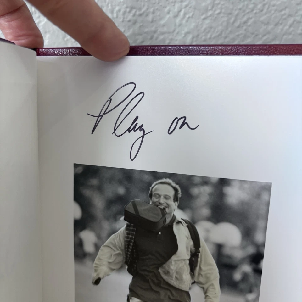 JACK SCRIPT - SIGNED by ROBIN WILLIAMS - FRANCIS FORD COPPOLA FILM 1994 - Image 4 of 4