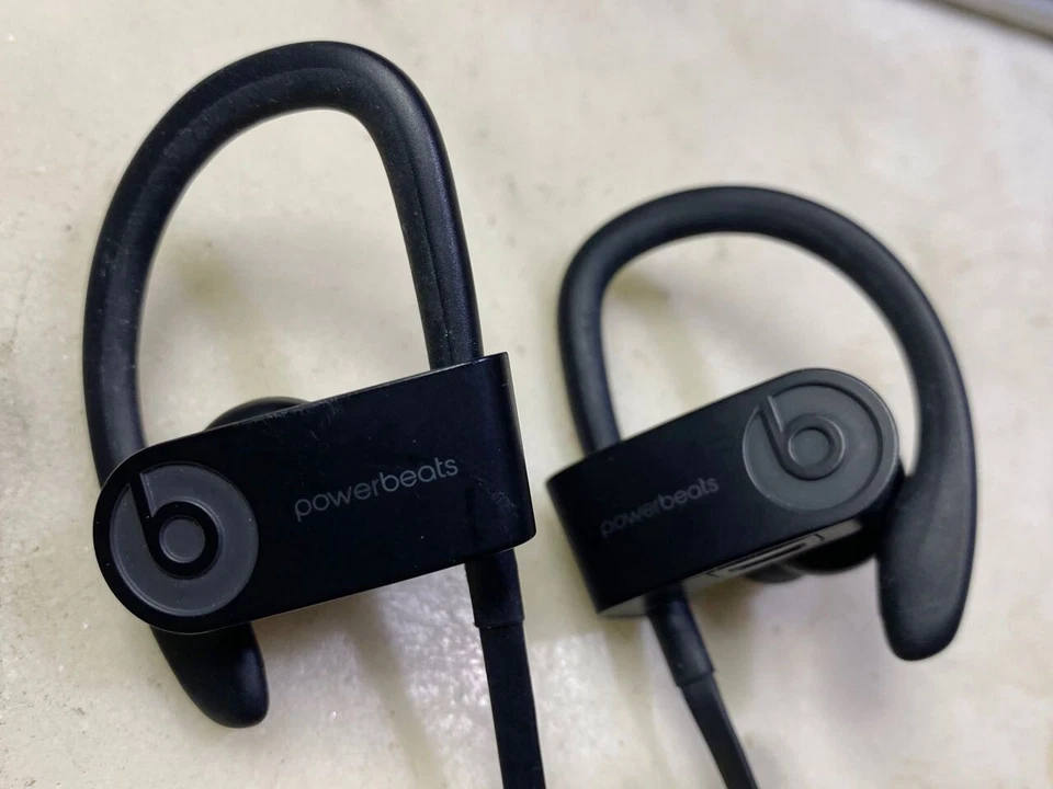 Fones de ouvido Power Beats 3. Bluetooth. Limpo, funciona muito bem + estojo - Imagem 2 de 4