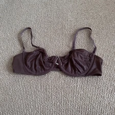 Kim Kardashian Skims Jasper Glissenette Underwire Straight Neck Bra Size 38A NWT