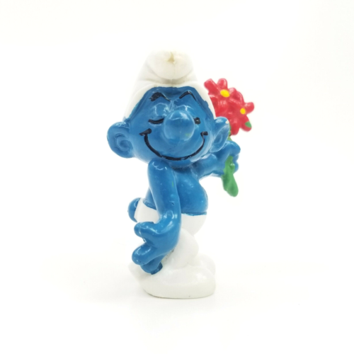 Smurfs Figurine Shy Smurf With Flowers 1978 Schleich Peyo Hong Kong - Picture 1 of 6