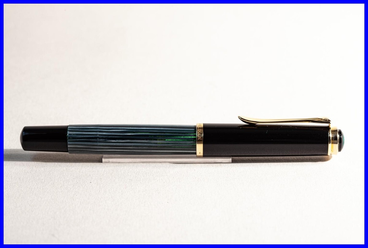 PELIKAN M400 Old Style fountain pen in Green Striped Design PELIKAN M400 Old Style fountain pen in Green Striped Design
