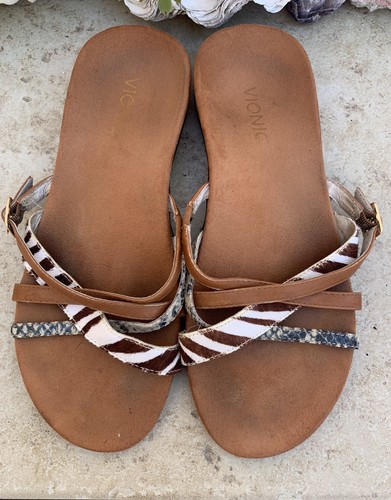 vionic leopard print sandals