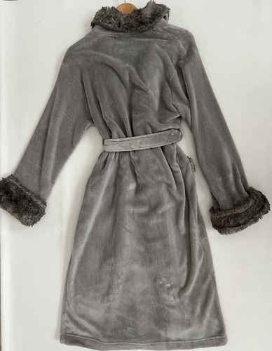 Pottery Barn Women’s Long Thick Robe Size S Faux Fur Gray Plush Belted Classy - Picture 17 of 21