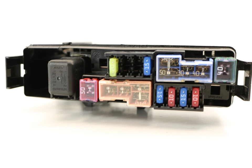 06 INFINITI G35 CAIXA DE FUSÍVEIS RELÉ CAIXA PAINEL JUNÇÃO ELÉTRICA POR BATERIA FABRICANTE DE EQUIPAMENTO ORIGINAL - Imagem 4 de 4