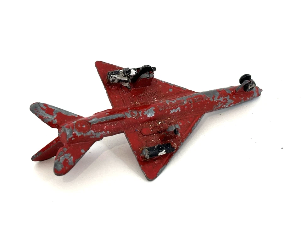 Avión de combate MiG-21 C NO. 102 RARO de SINGAPUR MiG-21 C fundido a presión 1,72 Foto 2 de 4