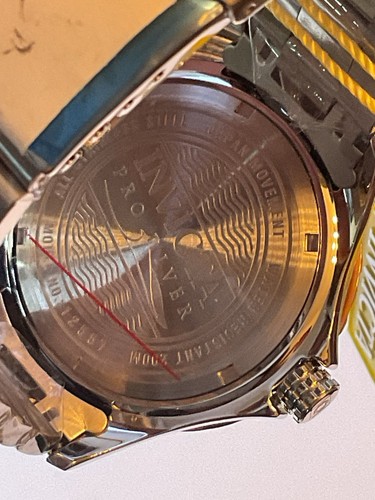INVICTA Pro Diver Black Carbon Fiber Dial Stainless St Men's Watch (New Battery) - Picture 4 of 4