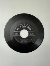 RCA Victor 47-4841 7" 45 RPM Record Eddie Fisher Hold Me / Everything I Have Is