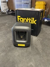 Fanttik D2 Pocket Green Laser Level, 100 ft Self-Leveling Cross Line Laser ~ NEW