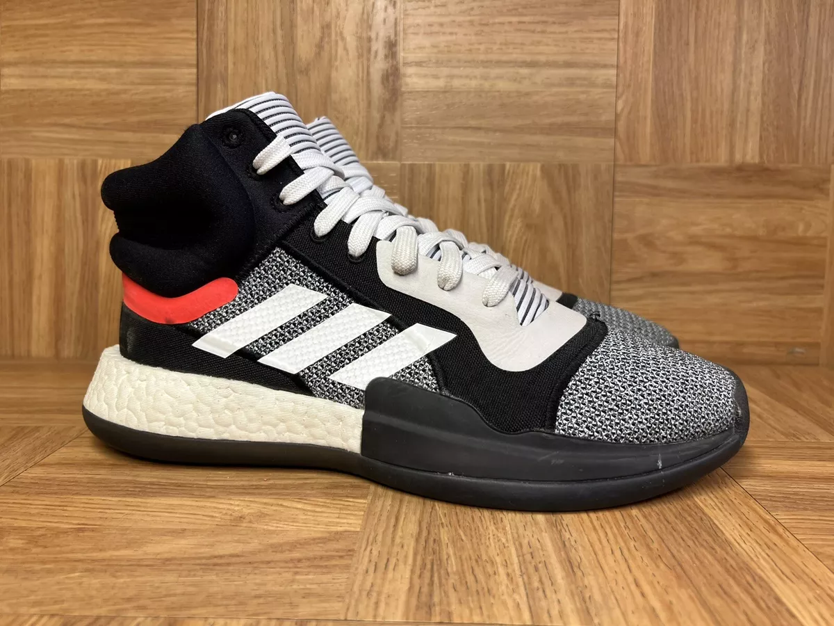 Marquee sales basketball shoes
