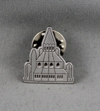  Vintage Toursit Pin - Canadian Parliament Building - Stamped Pin 