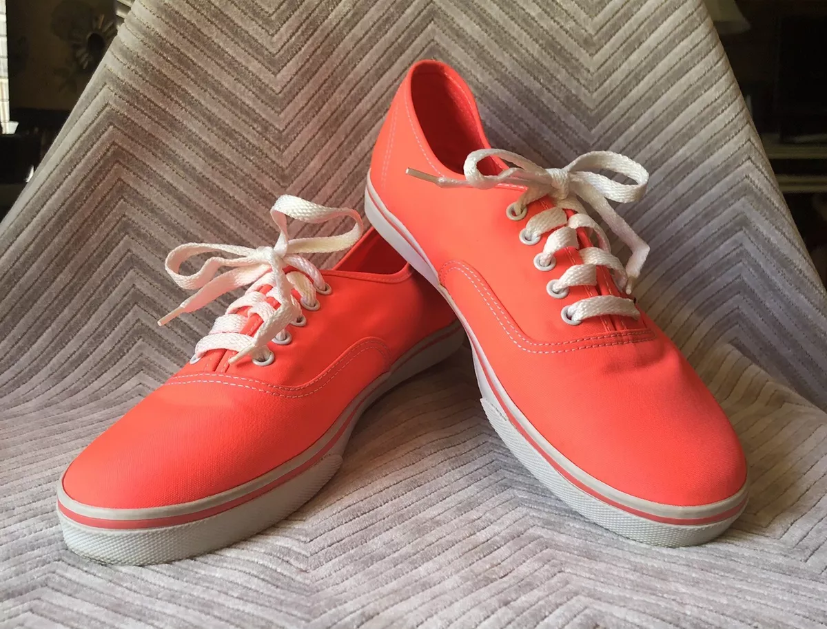 Hot pink hotsell vans mens