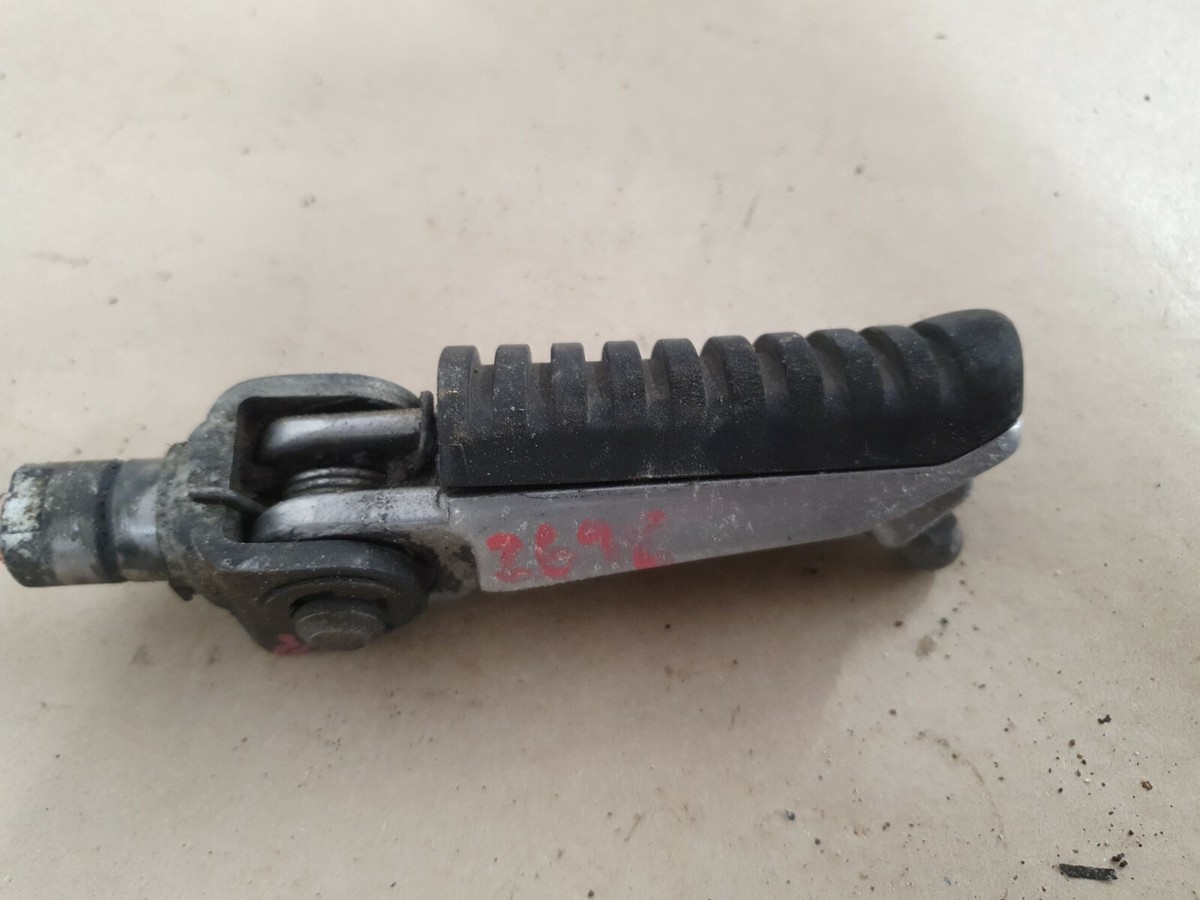 KAWASAKI ZX636 A1P ZX6 ZX6R 2003 RIGHT HAND RIDERS FOOTPEG (2698