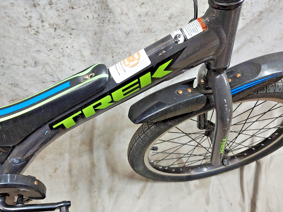 トレック　キッズ 心に残るギフト「TREKの軽量キッズバイク」を贈ろう | スターバイクス