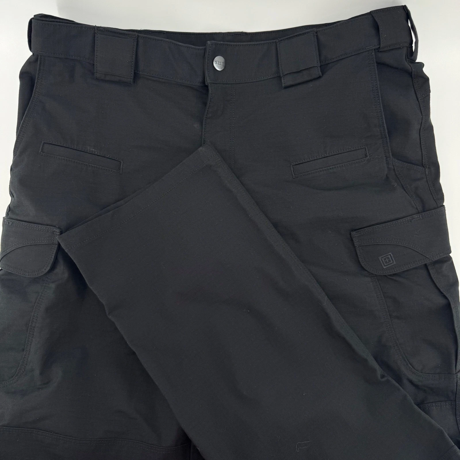 5.11 Tactical Stryke Cargo Pants Mens 36x34 Black Ripstop 74369 Utility Workwear
Opens in a new wind