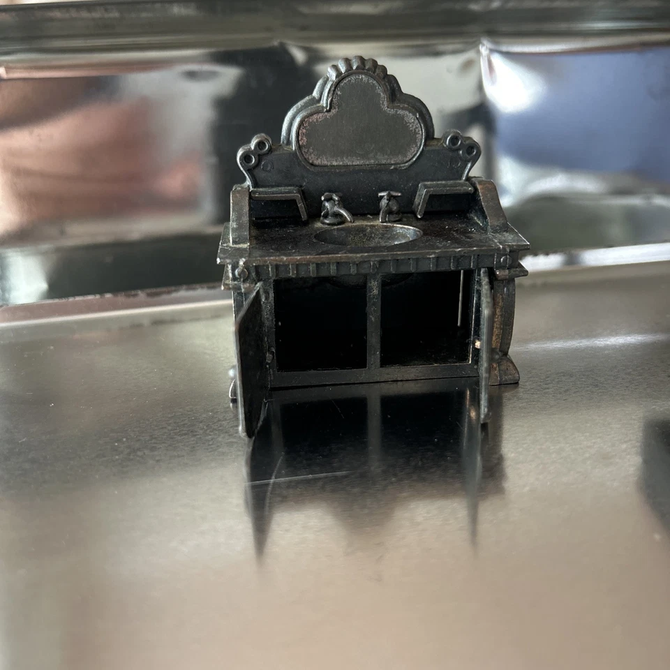 Миниатюрный металлический литой туалетный столик/раковина Durham Industries 1978 - Изображение 3 из 3