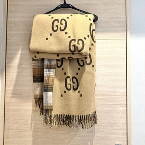 Étole poncho à carreaux GUCCI laine cachemire marron beige logo GG 57x72 pouces