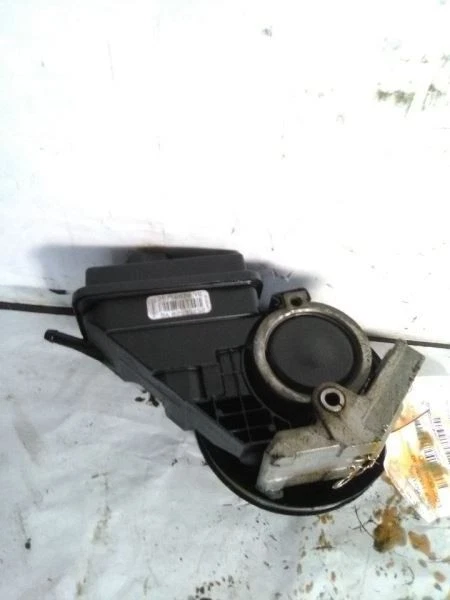 06-11 凯迪拉克 DTS 动力转向泵 — 第 4/4 张图片