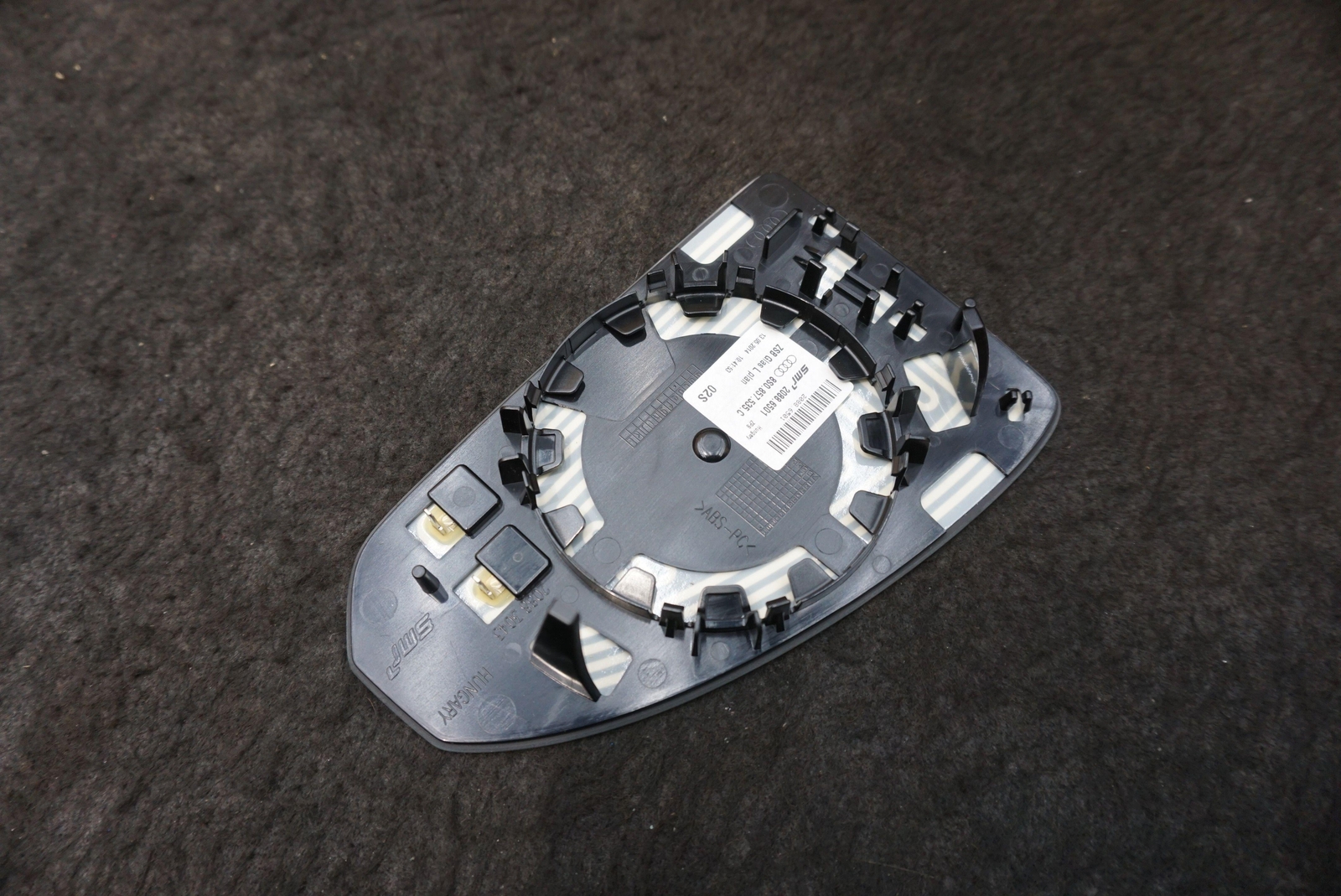 Audi R8 2016-2018 FRONT+LEFT Mirror glass P/N 8S0857535C