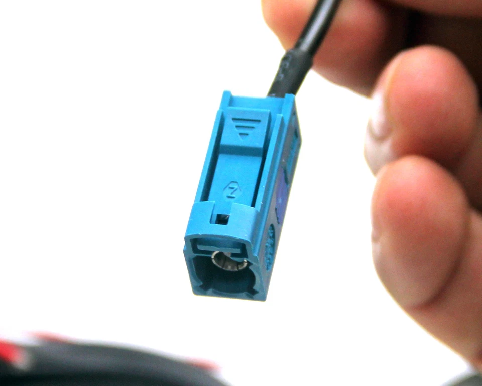 Fakra Plug RCA Cable Adapter For Volvo S40 S60 S60L S80 S80L Original Screen CAM - Image 4 of 4