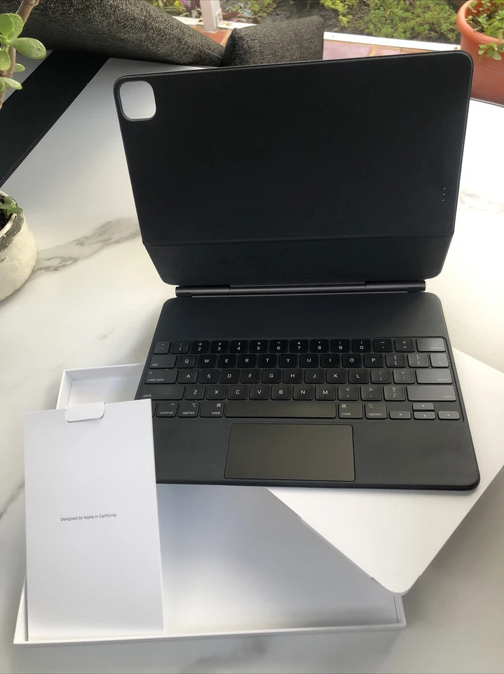 Apple iPad Magic Keyboard Model A2480 for iPad Pro 12.9 3rd 4th 5th & 6th Gen- - Image 2 of 4