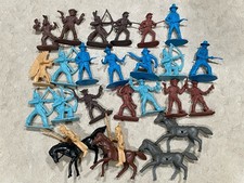 Vintage Plastic Army Men Cowboys Indians Horses Toy Figures Lot Mixed Colors