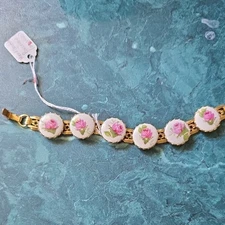 Source Unknown Gold and Pink Floral Bracelet