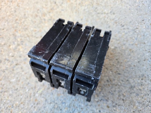 🥇 ITE Siemens Type BQ BQ3B030 3 Pole 30 Amp 240V Circuit Breaker - Picture 4 of 5