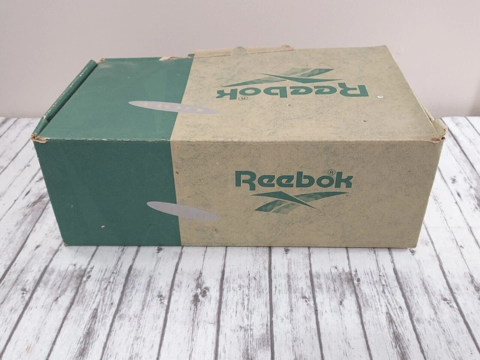 Vintage Reebok Womens Size 8M Golf Shoes 14-34869 NOS - Image 4 of 4