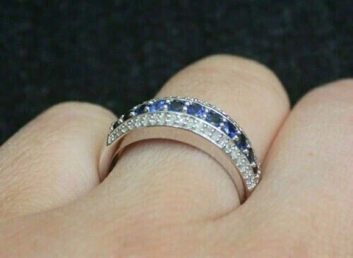 Impresionante anillo de zafiro simulado de corte redondo para mujer enchapado en oro blanco de 14 k Foto 4 de 4