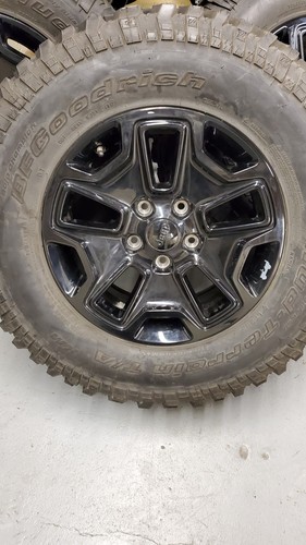 17" Jeep Gladiator WILLY RUBICON OEM wheels rims Wrangler 2023 2024 BFG KM2 - Picture 2 of 9