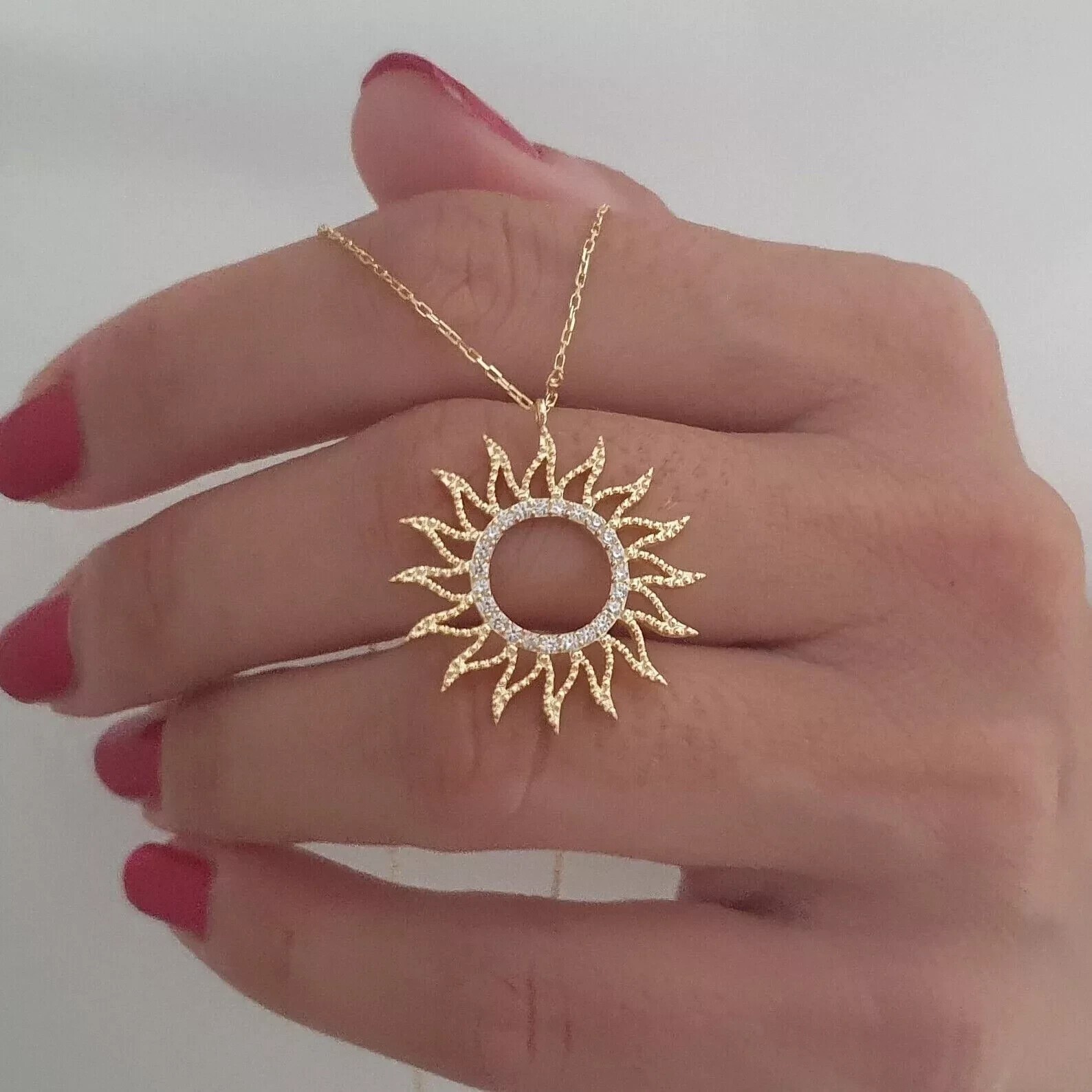 Women's Stunning Sun Pendant 1Ct Round Simulated Diamond 14k Yellow Gold Plated