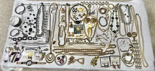 Vintage Signed Monet Napier &  More Gold Silver Tone Mixed Jewelry Lot Of 110pcs