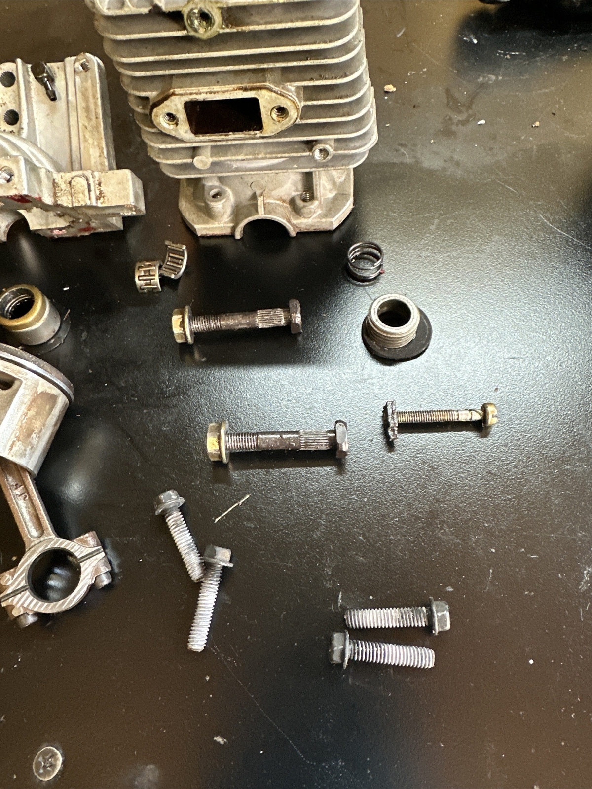 McCulloch chainsaw parts CS 38 EM Piston, Engine Heads eBay