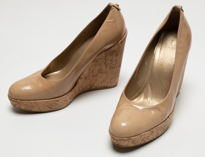 stuart weitzman patent leather wedge