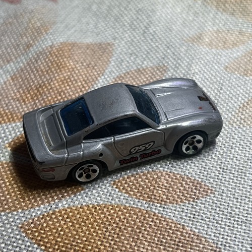 Hot Wheels Silver 1987 Porsche 959 Twin Turbo 1:64 Diecast Thailand - Picture 3 of 5