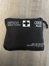 Oryginalny zestaw pierwszej pomocy Audi nieużywany i zapieczętowany