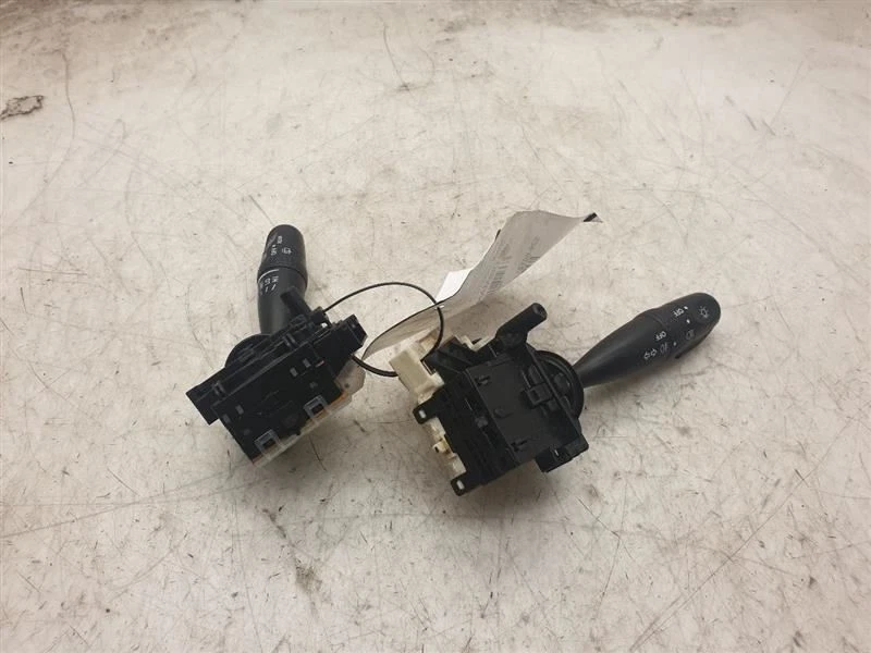 03 04 05 06 07 08 CONJUNTO INTERRUPTOR COLUMNA DIRECCIÓN TOYOTA MATRIX  Foto 3 de 4