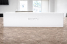 Apple Watch Series 6 40mm Gold Aluminum Case Pink Sand Band GPS 32GB