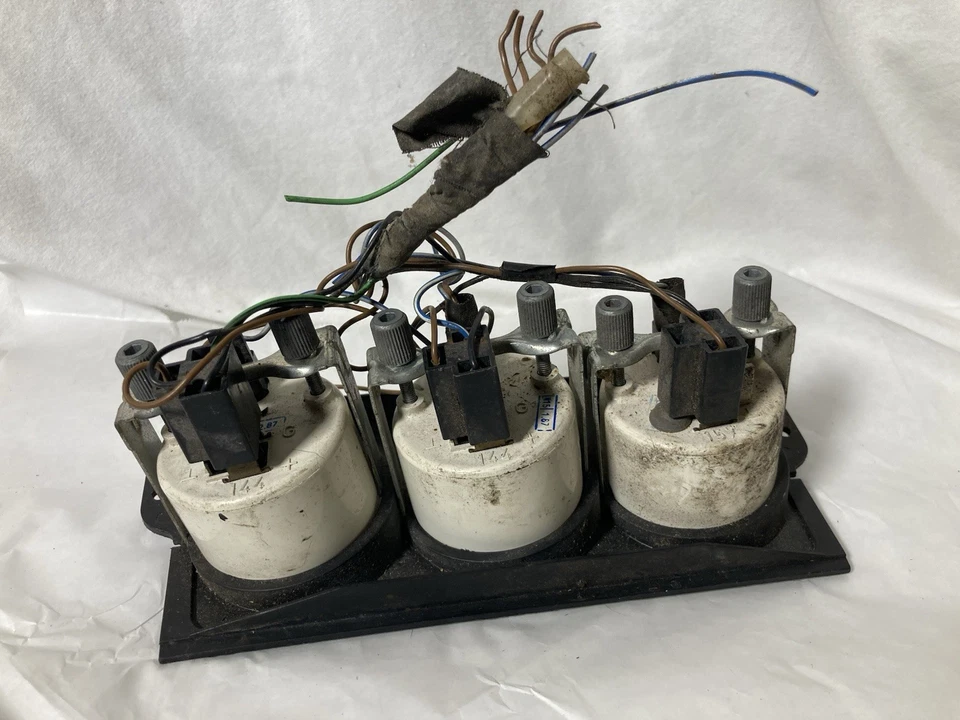 Audi 4000 Tipo 85 Quattro Cupé GT "3 Calibre Pod" OEM Foto 3 de 4