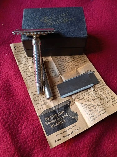 The Her Brand Safety Razor JS084