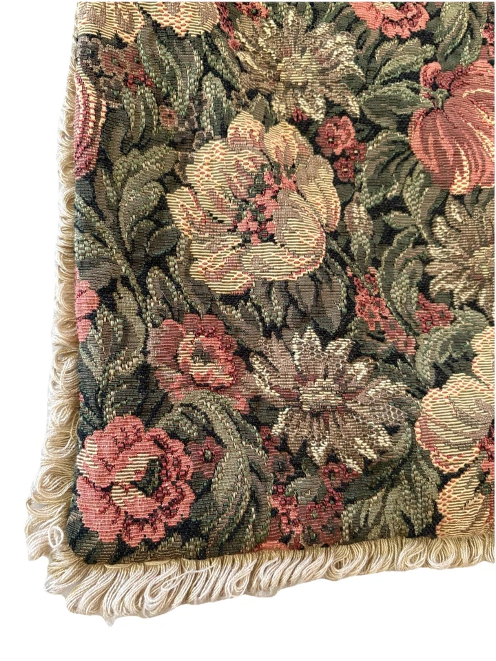 Heavy Tapestry Floral Rose Blanket - 48” X 65” - Rare! - Image 3 of 4