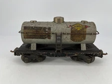 Lionel O Gauge Sunoco Gas Oils Tank Car Silver Poor Condition