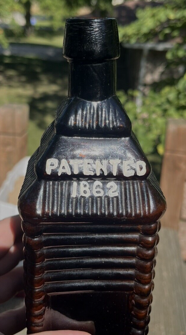 NICE DARK AMBER COLORED S.T. DRAKE'S 1860 PLANTATION BITTERS
