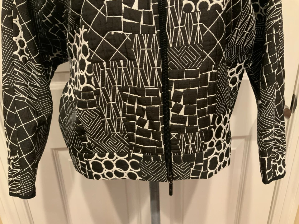 Chaqueta bordada geométrica Zero + Maria Cornejo marrón, blanco y negro, talla 0 Foto 3 de 4