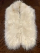 NEW! BABEYOND Women's Faux Fur Collar White With Fur Hook Closure See Photos